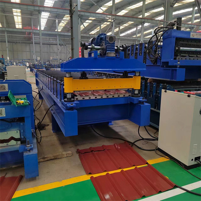 le petit pain en acier de panneau de 840 toits de couleur formant le cisaillement hydraulique de machine a employé la construction en acier