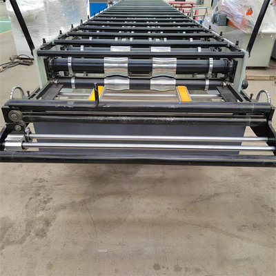 Petit pain en aluminium de panneau de toit formant l'épaisseur 0.3-0.6mm de machine