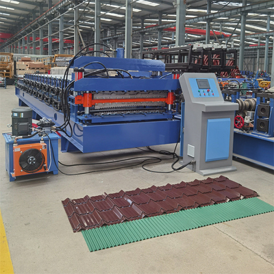 Toit trapézoïdal de bobine en acier et petit pain ondulé de double couche de toit formant la machine