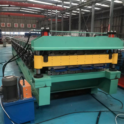 Le mur en acier adapté aux besoins du client du GI GL lambrisse le double petit pain de plate-forme formant la machine pour des feuilles de toiture en métal
