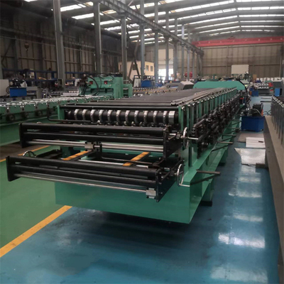 Le mur en acier adapté aux besoins du client du GI GL lambrisse le double petit pain de plate-forme formant la machine pour des feuilles de toiture en métal