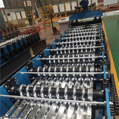 Petit pain à grande vitesse de panneau de toit de Galvalume formant la machine 0.3-1mm utilisés pour le ménage