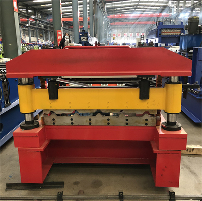 Petit pain à grande vitesse automatique de panneau de toit formant l'utilisation de machine pour le matériau de construction