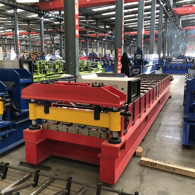 Petit pain à grande vitesse automatique de panneau de toit formant l'utilisation de machine pour le matériau de construction
