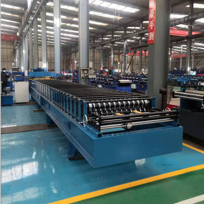 Petit pain ondulé adapté aux besoins du client de feuille en métal formant la machine pour des panneaux de mur et des feuilles de toit