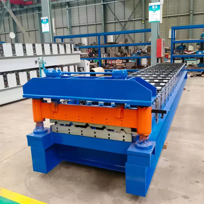 Petit pain en acier de panneau de toit de profil de la couleur de haute qualité IBR 686 en métal formant la machine