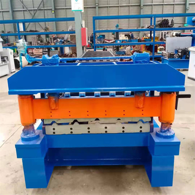 Petit pain en acier de panneau de toit de profil de la couleur de haute qualité IBR 686 en métal formant la machine