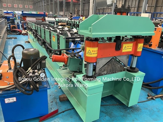 La feuille formée à froid de toit en métal de bonne qualité colorent le petit pain en acier formant la machine en acier de Ridge Cap Cover Roll Forming de toit