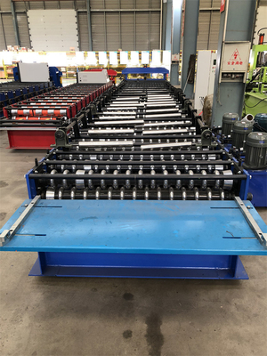 Petit pain ondulé à grande vitesse de feuille de panneau de mur de toit formant la machine pour le toit de construction