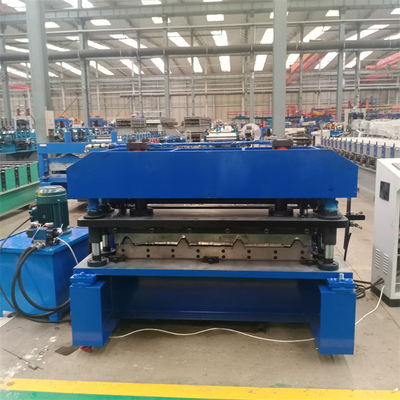 Petit pain trapézoïdal galvanisé en acier de panneau de toit de couleur en métal formant la machine pour le panneau de mur