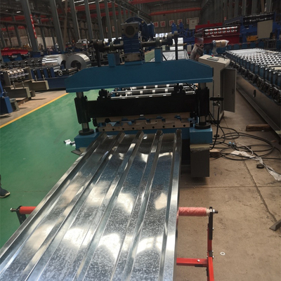 L'acier de couleur en métal a galvanisé le petit pain de panneau de toit de 686 Ibr formant la machine pour des matériaux de construction