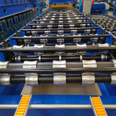 Casted peint par métal a galvanisé le petit pain de panneau de toit de 840 Ibr formant la machine pour des matériaux de construction