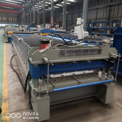 Petit pain de panneau de toit de PPGL formant la machine 15m/Min Roof Tile Forming Machine