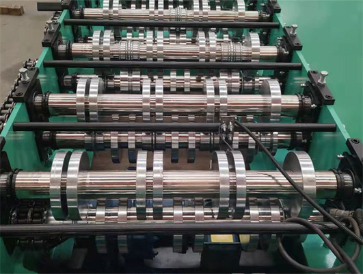 petit pain de Decking de plancher de 0.8mm-1.5mm formant la grande vitesse galvanisée par machine