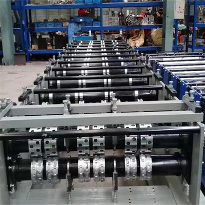 Petit pain de Decking de plancher en acier formant la construction de coupure hydraulique de toiture de machine