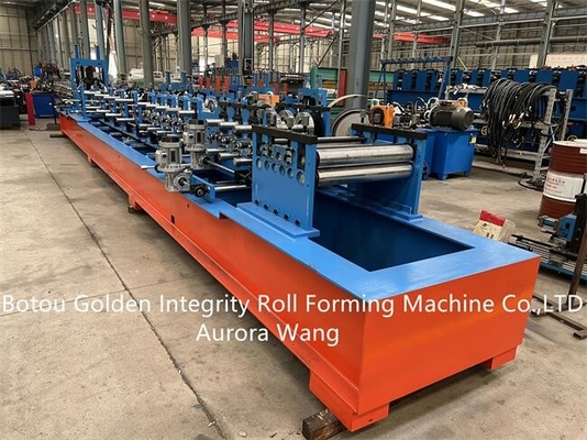 Adapté aux besoins du client laminez à froid former la machine Q235 a galvanisé la matière première en acier