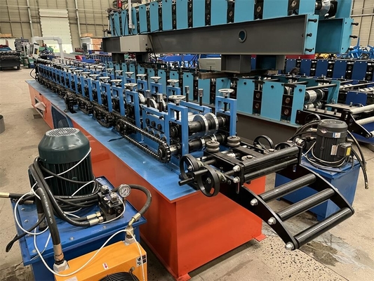 L'onde entretenue d'UW profile le laminoir de la Manche de goujon et de machine U C de voie