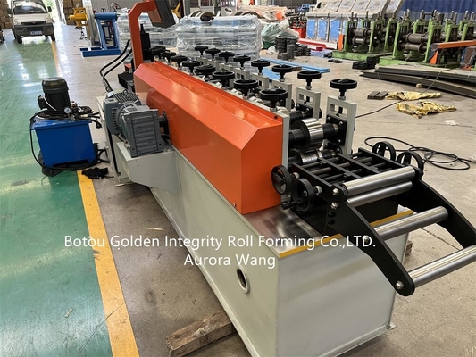 Les profils de C U forment l'acier galvanisé par 0.3-1.2mm de Keel Roll Forming Machine