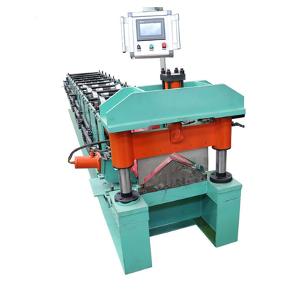 Largeur de alimentation adaptée aux besoins du client de Ridge Cap Roll Forming Machine 610mm-1220mm de toit