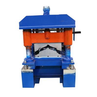 Métal couvrant la moitié de Ridge Capping Roll Forming Machine de feuille autour de Ridge Hat Machine