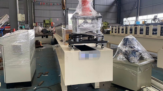 Petit pain de porte de volet de mousse d'unité centrale formant la machine 380V 50Hz 3 phases