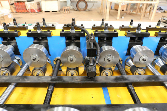 La machine portative de rouleau de couture de position en métal a galvanisé les bobines en acier