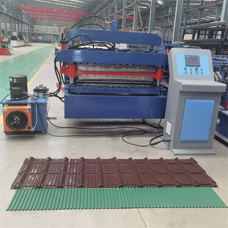 Toit trapézoïdal de bobine en acier et petit pain ondulé de double couche de toit formant la machine