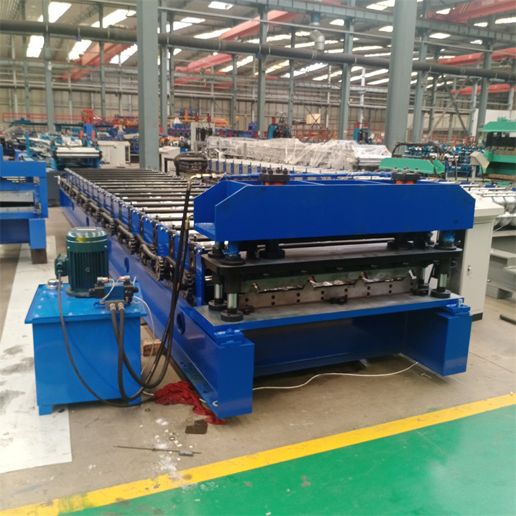 Petit pain galvanisé en acier pré peint de panneau de toit d'Ibr formant la machine pour le panneau de mur